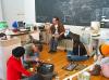 Tom Koch presents his homemade synthesizers.
